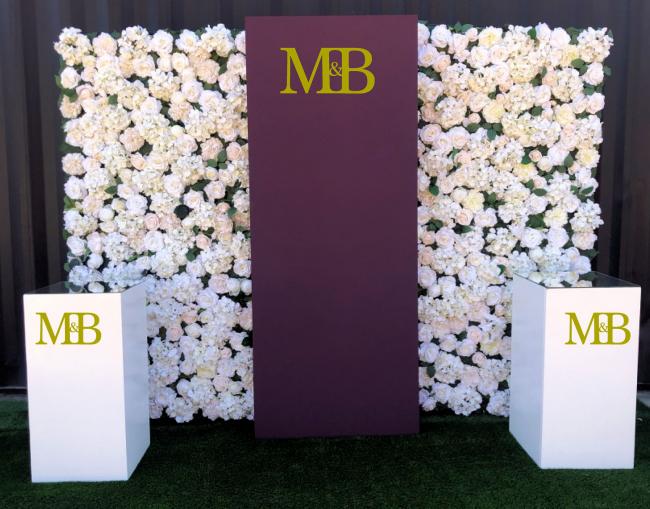 silk-flowerwall-with-panel-&-plinths